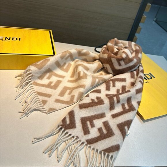 Fendi FF Women Scarf - Picture 7 of 7